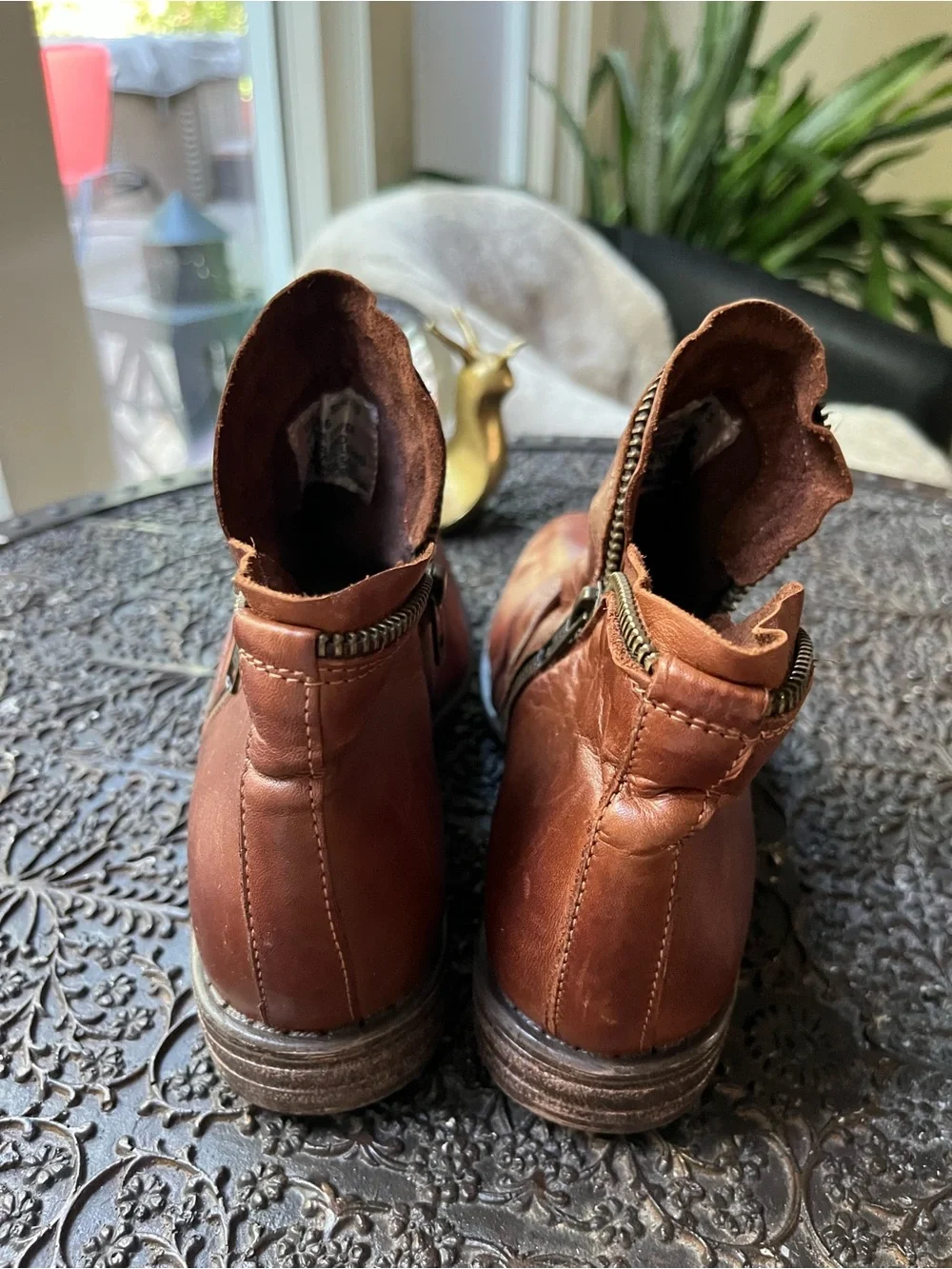 NEW MIZ MOOZ LUNA ZIPPER ANKLE BOOTS IN BRANDY 6.5